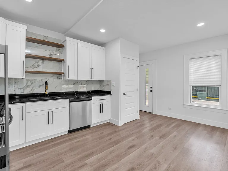 1505 W Woodlawn Ave #2 — Photo 5