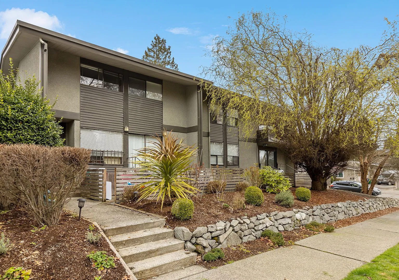 North Seattle Apartments in Cozy Neighborhood — Photo 2