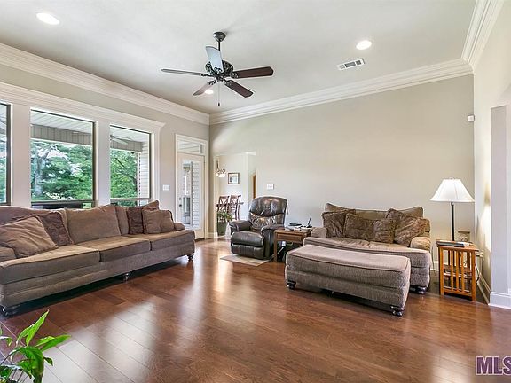 5th image of 13420 Williamsburg Dr