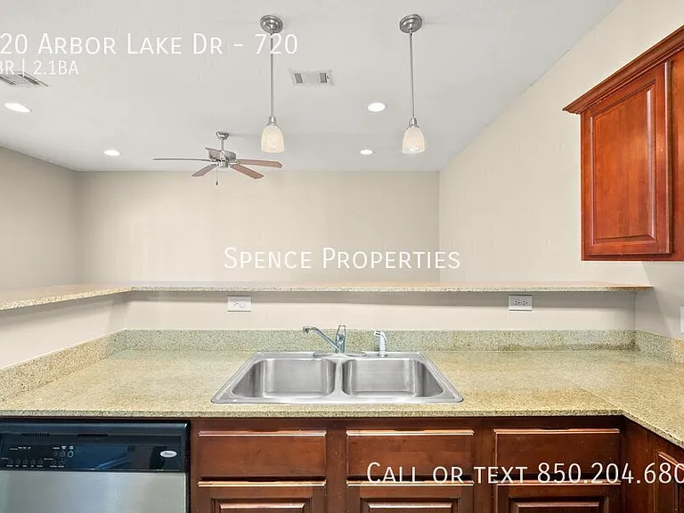 720 Arbor Lake Dr #720 — Photo 19