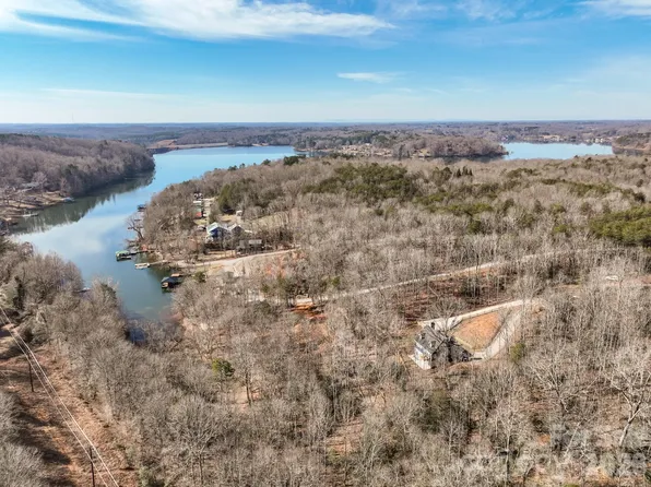 239 Old Lion Rd, Statesville, NC 28625