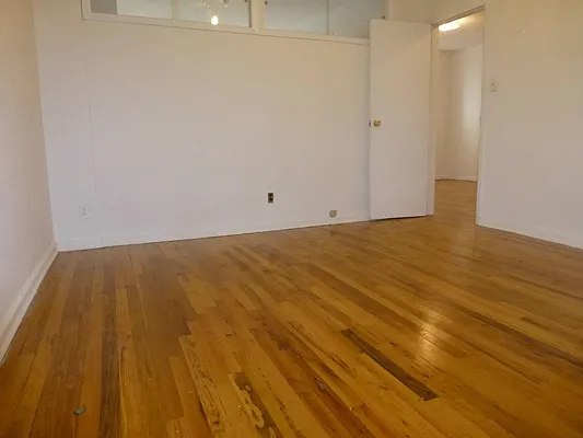 Rented by Keller Williams NYC | media 22