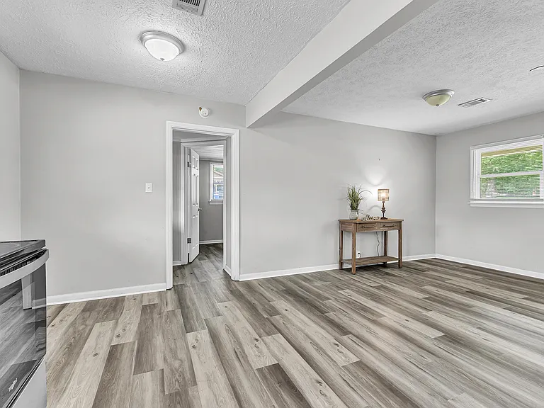 1134 Wright St — Photo 15