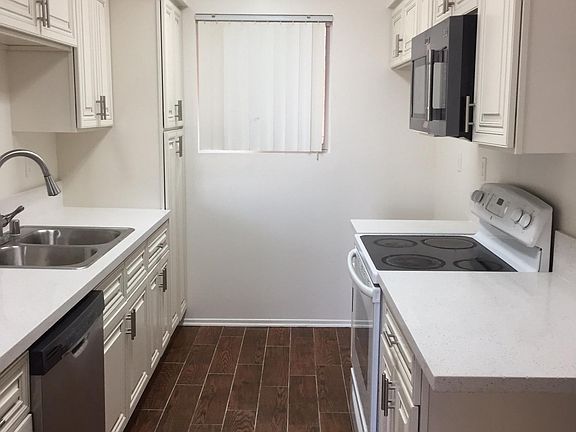 beautiful cabinets in the kitchen