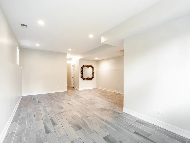 1110 N Christiana Ave — Photo 23