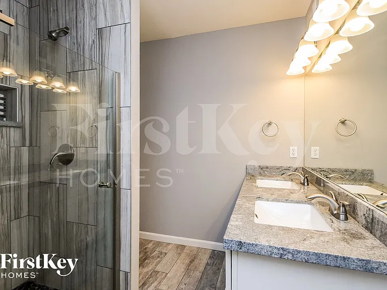 715 W Dublin St — Photo 9
