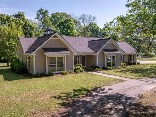 275 Peachtree St, Winterville, GA 30683