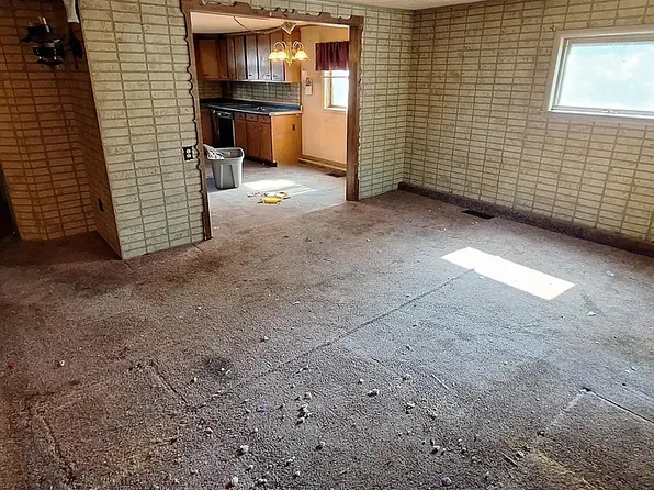 8275 E Wabash Ave, Terre Haute, IN 47803
