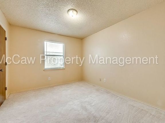 5th image of 2913 Green Ridge St