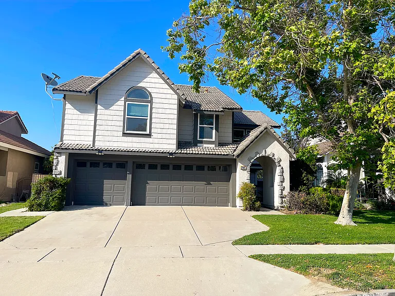 2985 Amber Dr — Photo 1