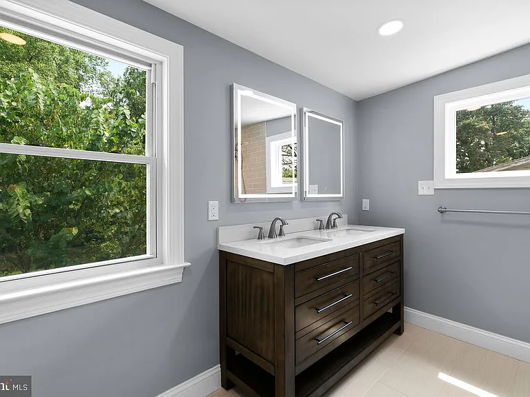 1506 Noyes Dr — Photo 17