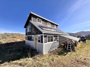 9 Hammer Mountain Rd, Republic, WA 99166