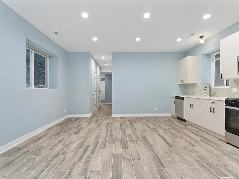 3222 W Warren Blvd #1 — Photo 4