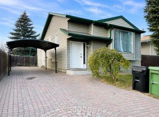 55 E Doverglen Cres SE, Calgary, AB T2B 2S2