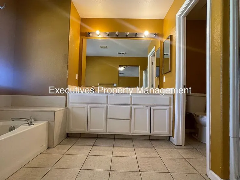 1308 Fairway Dr — Photo 7