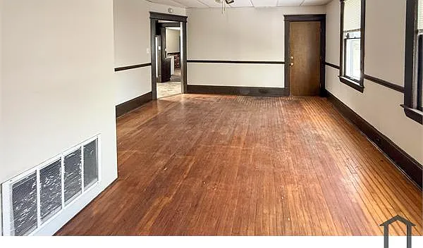 3672 E 48th St #DOWN — Photo 3