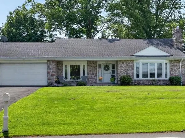 1532 Swamp Pike, Gilbertsville, PA 19525