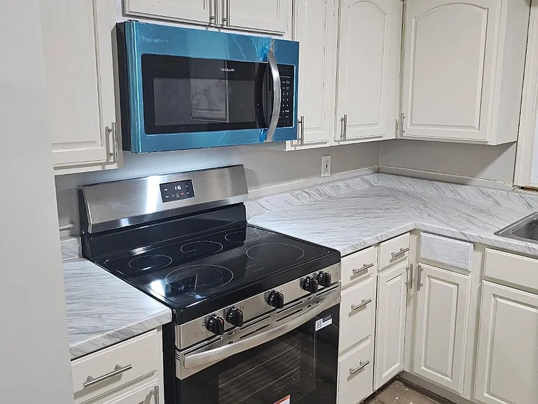 5401 N 45th Ave — Photo 28