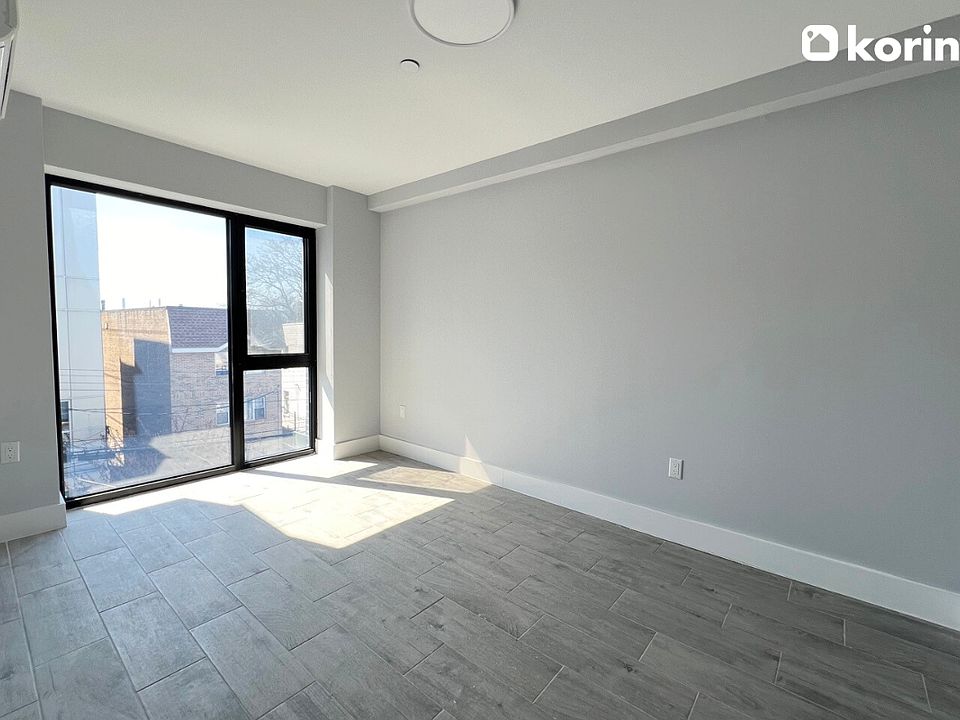 10107 Northern Blvd Corona NY Zillow