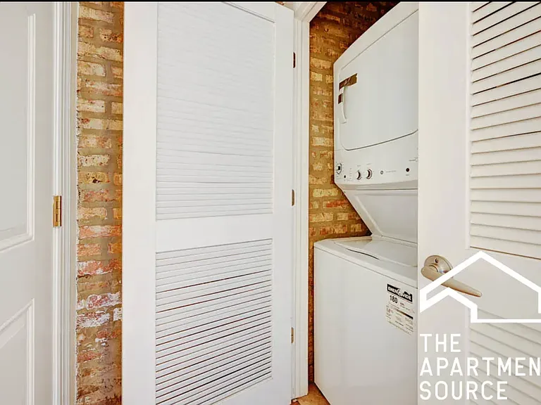 2830 N Albany Ave #G — Photo 4
