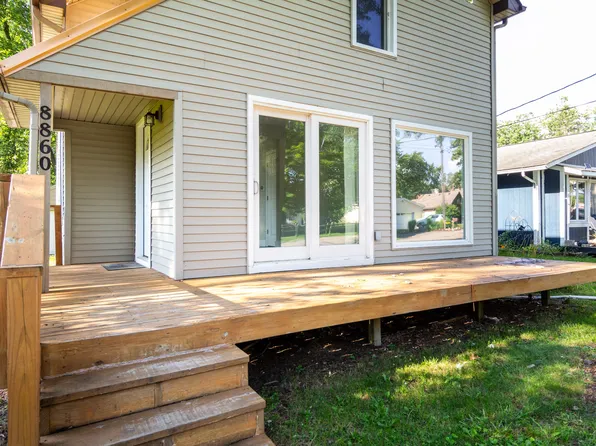 8860 Van Gordon Ave, White Lake, MI 48386