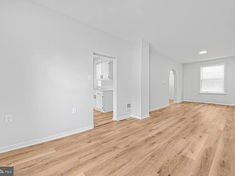 253 Beech St — Photo 7