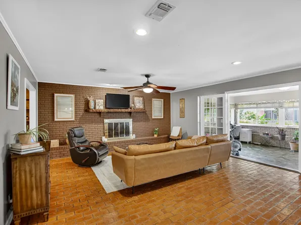 6627 Golf Club Dr, Diamondhead, MS 39525