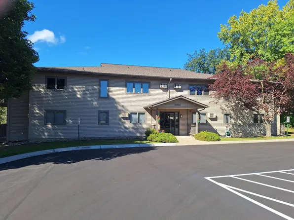 6601 Buckley Cir APT 105, Inver Grove Heights, MN 55076