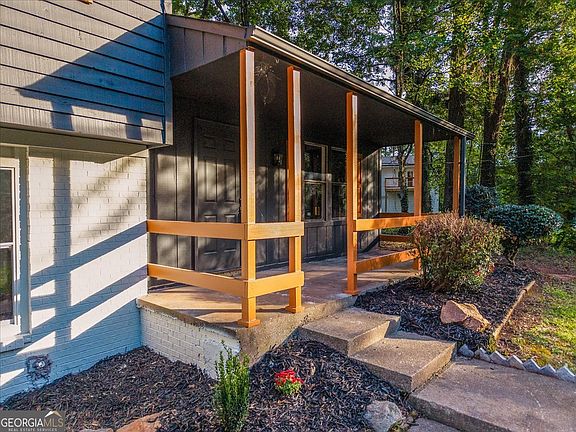 3rd image of 3809 Chimney Ridge Ct