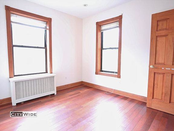 5th image of 305 Convent Ave APT 23