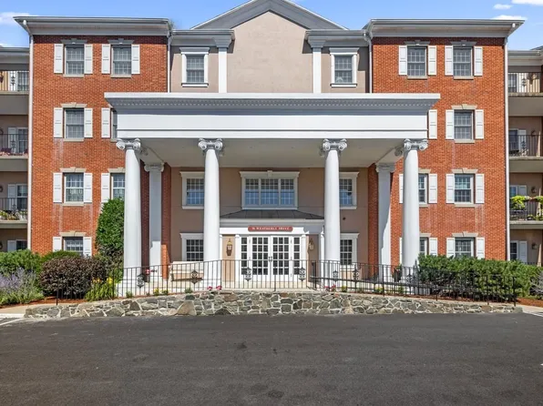 70 Weatherly Dr Unit 306, Salem, MA 01970