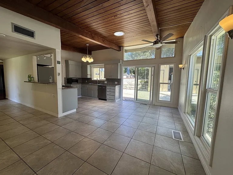 3719 Altura Ave — Photo 7
