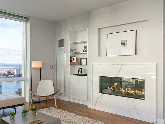 4th image of 160 W 62nd St APT 52A