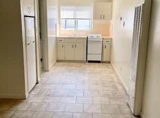 132 W 18th St APT 11, Merced, CA 95340