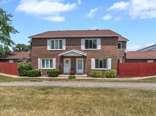 265 Paddock Cir, Glendale Heights, IL 60139