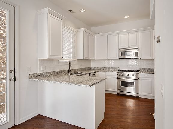4th image of 1149 W Armitage Ave APT A