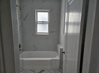 30-22 21st St #2, Astoria, NY 11102