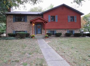 1962 Banyan Tree Rd, Collinsville, IL 62234