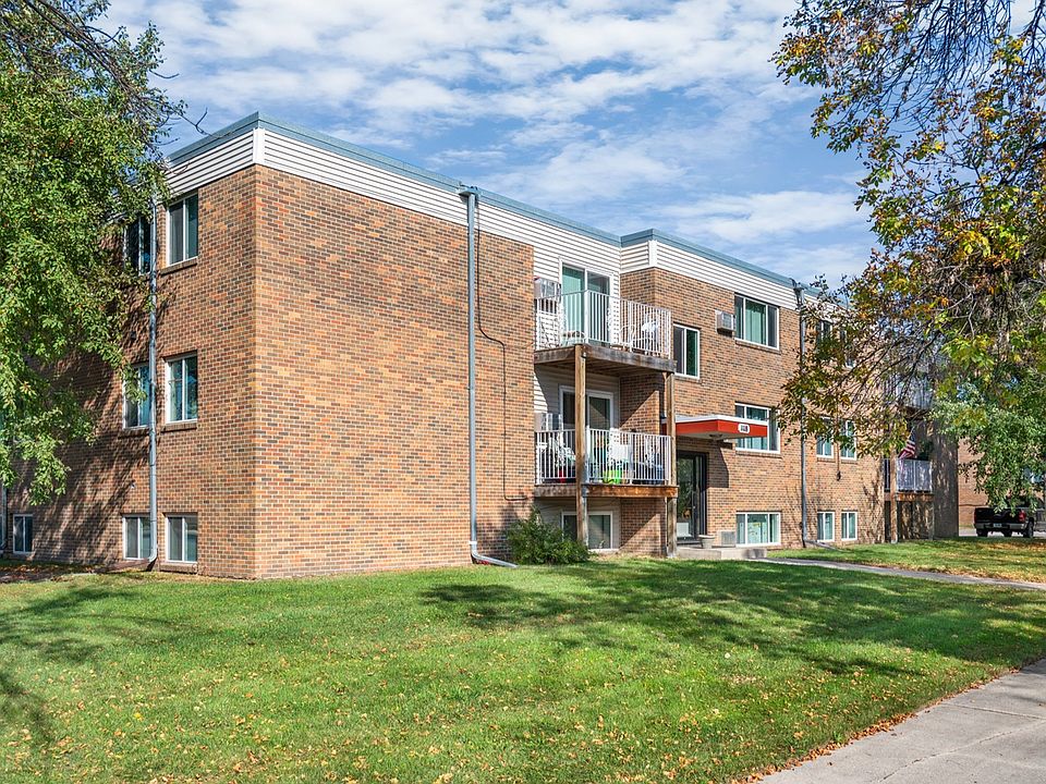 1. 1118 27th Ave S - Exterior