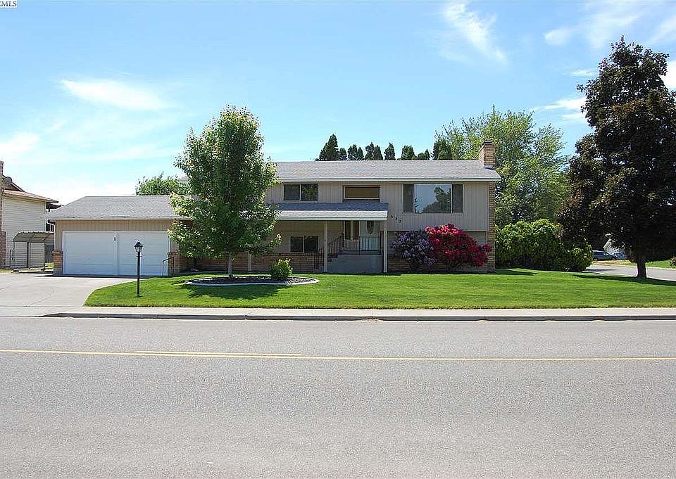 Frontal view of home 