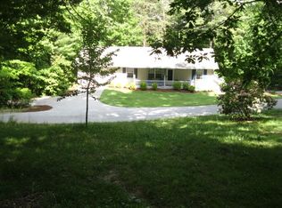 3580 Willow Rd, Hendersonville, NC 28739