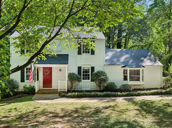 2842 Sumac Dr, Dunwoody, GA 30360