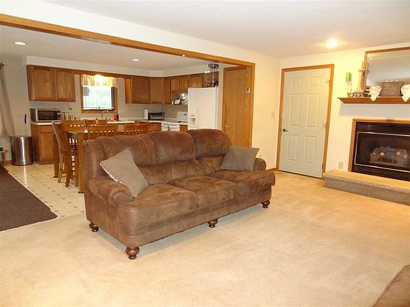 4th image of N2335 Ashley Ct