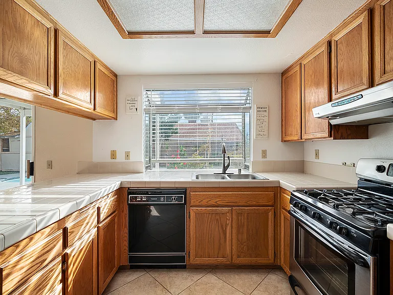 2631 Alne Dr — Photo 8