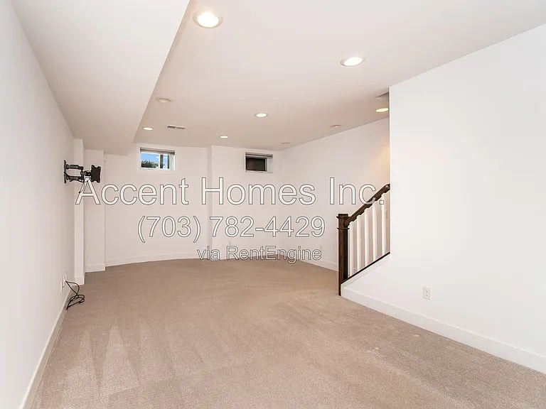 210 S Patrick St — Photo 25