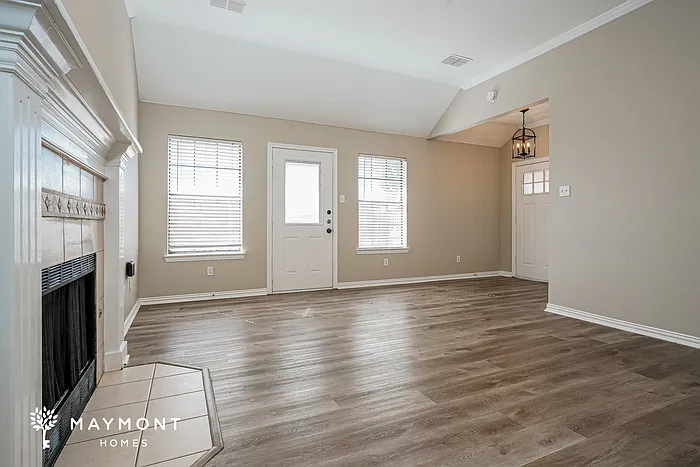 3000 Huntington Ct — Photo 3