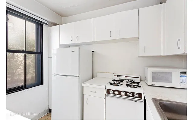 Sold by Douglas Elliman | media 11