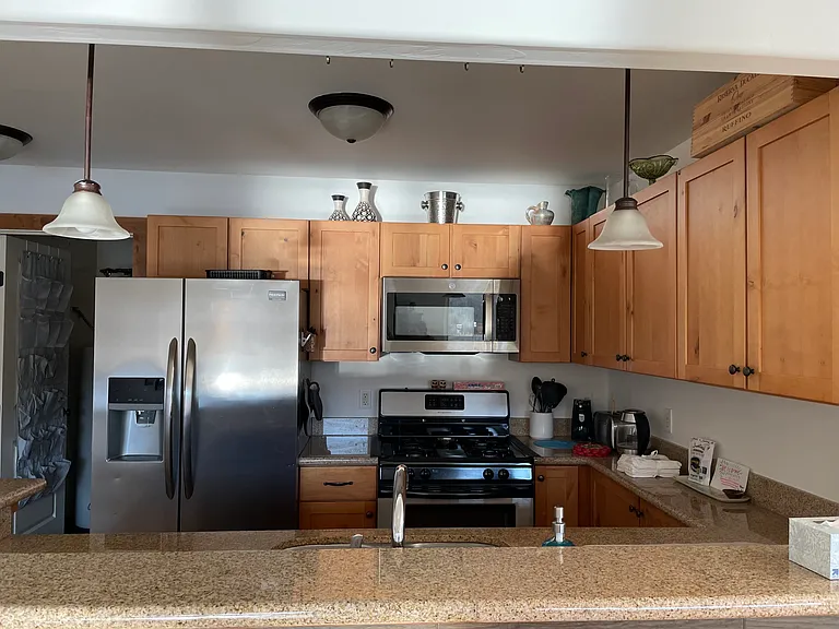 540 Redcliff Cir — Photo 5
