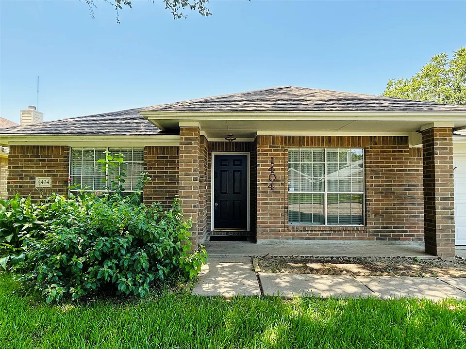 1404 Helmsley Dr