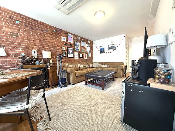 2nd image of 158 Broadway APT 03